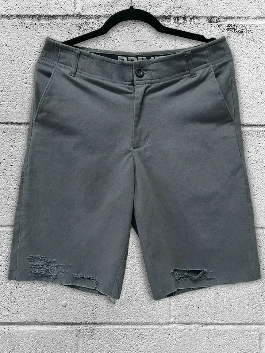 FLEX FITTED CUT OFF GREY SHORTS