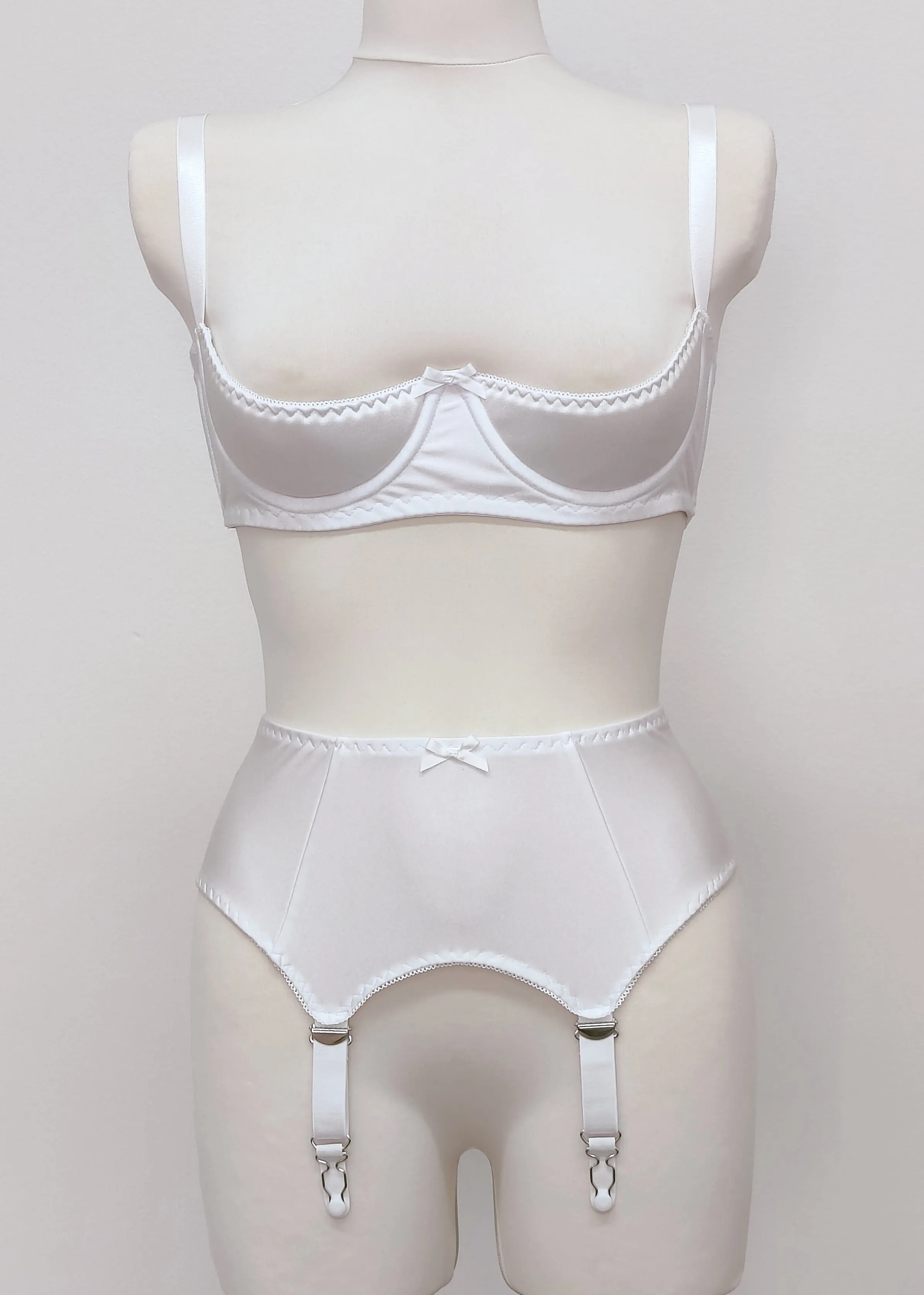 GRETA Garter Belt with 4, 6, 8 or 10 straps