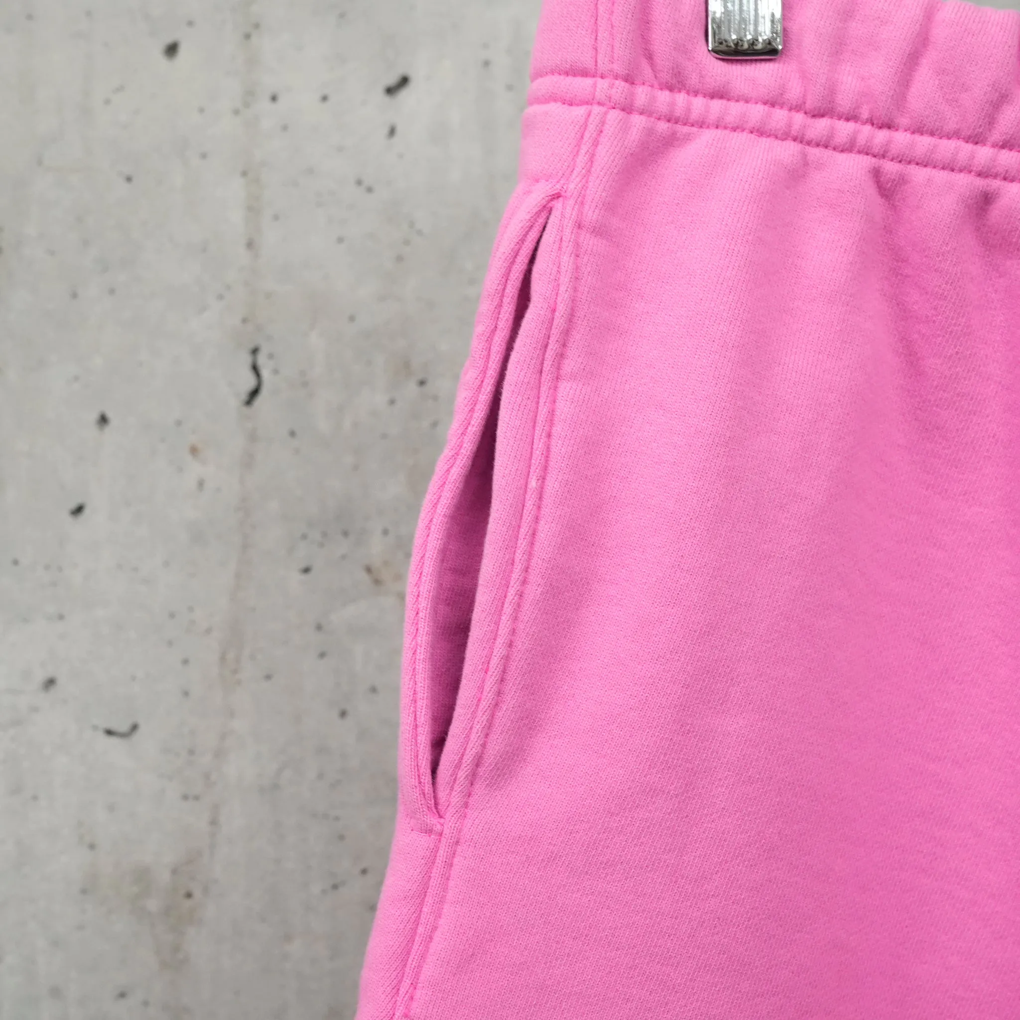 GYM CUT OFF SHORTS FLO PINK BLACK / FLO PINK/BLACK
