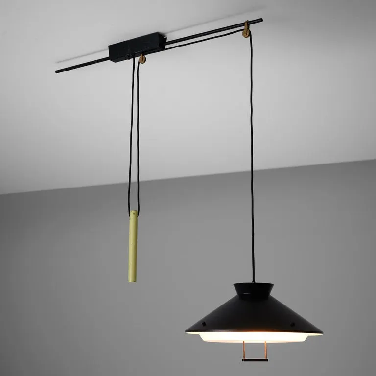 Italian Adjustable Counterweight Pendant Lamp