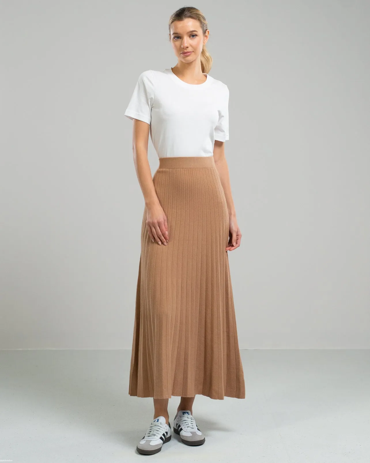 NEW | Knitted Maxi Skirt | Camel