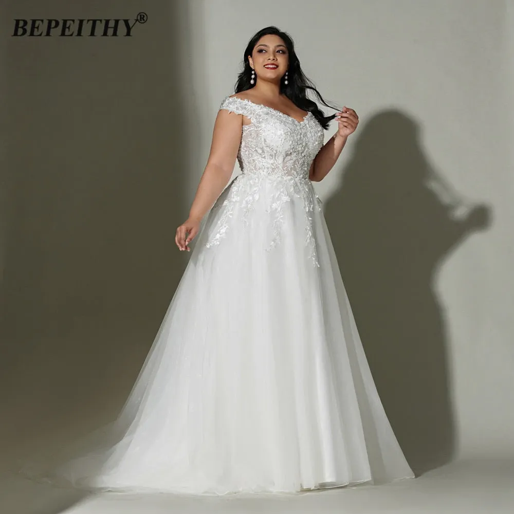 Off The Shoulder Ivory Plus Size Wedding Sweep Train Sweetheart Lace Bridal Gown Dress