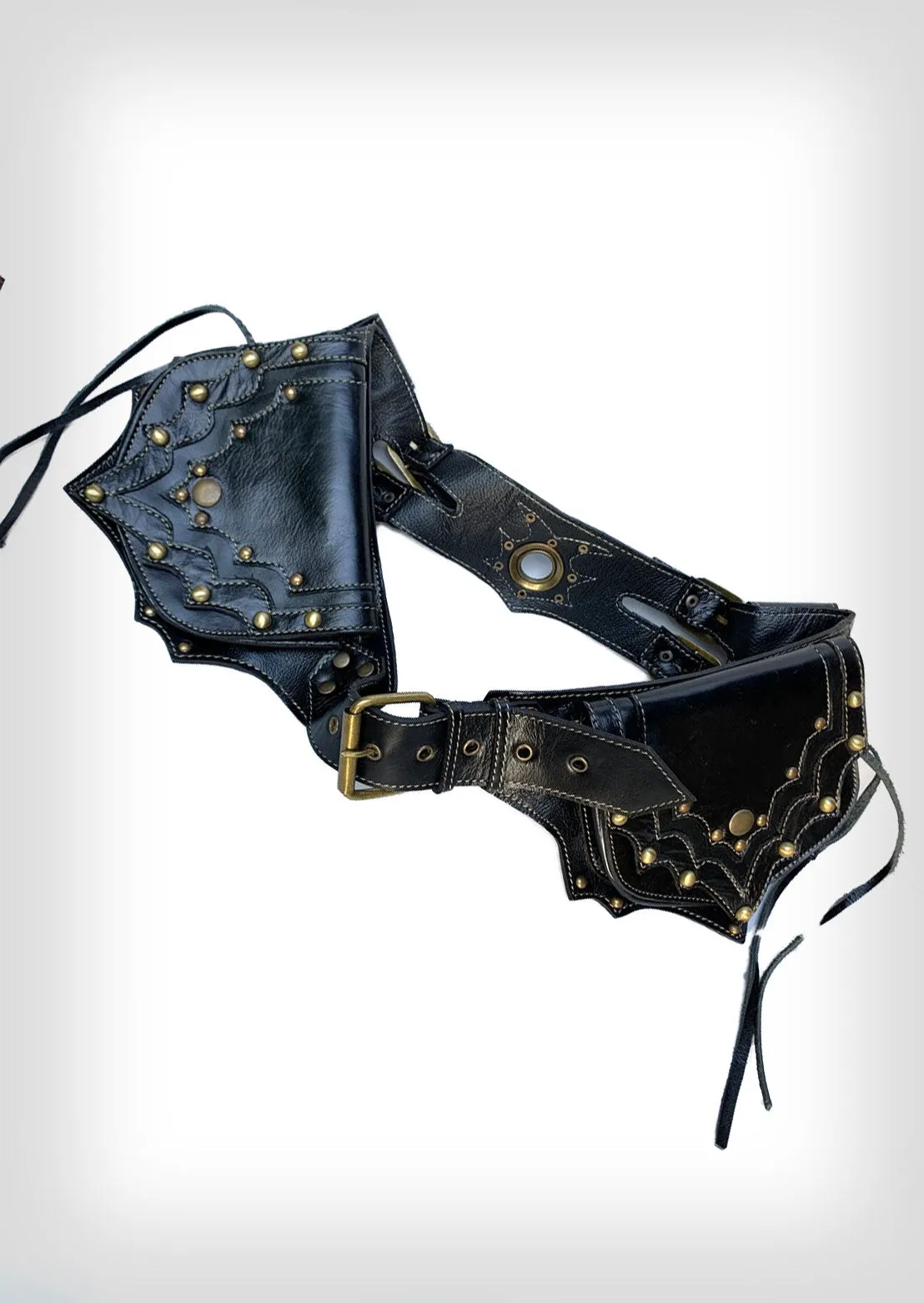 Ornamental pocket belt