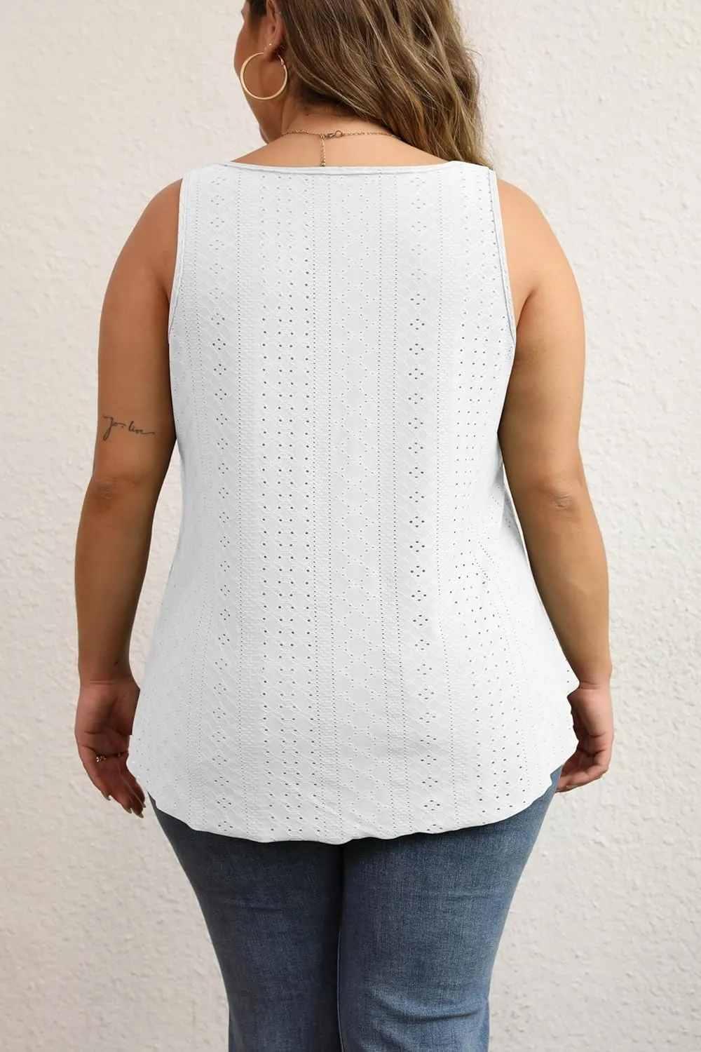 Women Plus Size Fashion Eyelet Tank Tops Flowy Scoop Neck Loose Fit Tank-Top Sleeveless Cami Camisole Shirts 1X-5X